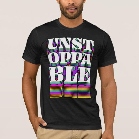 T-Shirt à la typographie rétro implacable – Motiva (Devant)