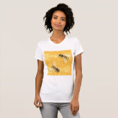 T-shirt Abeilles de miel sur un Motif de nid d'abeille (Devant entier)
