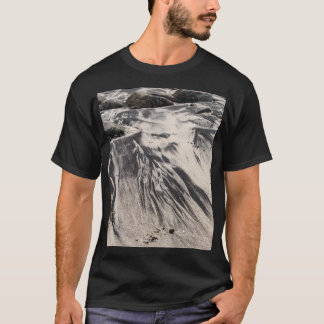 T-shirt Abstract Black and White Sand Textures with Rocks