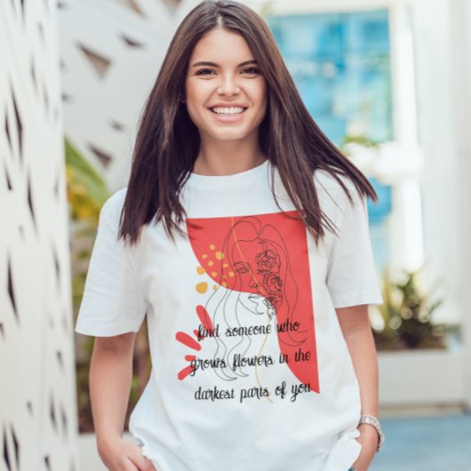 T-shirt abstrait rose Inspiring Love citation sur la fleur