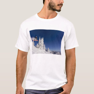 T-shirt Action de snowboard à Whitefish Mountain Resort