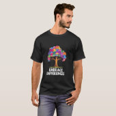 T-shirt Adopter les différences Arbre autisme Sensibilisat (Devant entier)