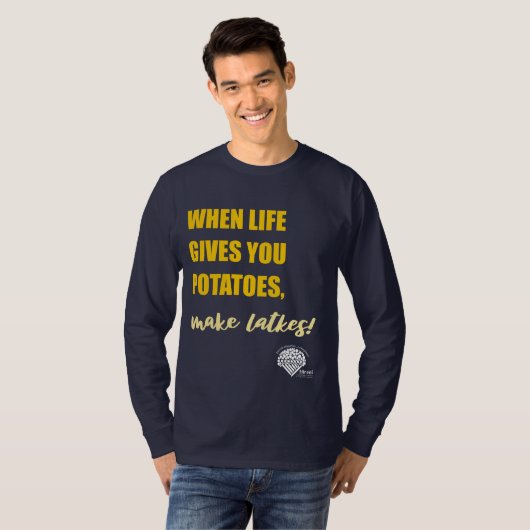 T-shirt Adults' Long-Sleeve Hanukkah Shirt - "Make latkes" (Devant entier)