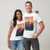 T-shirt Adventure Awaits - Vintage Mountain & Forest (Unisexe)