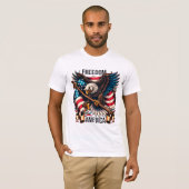T-shirt Ailes de la liberté - American Bald Eagle and Flag (Devant entier)