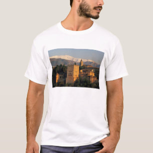 T-shirt Alhambra ; Grenade ; Andalousie, Espagne, Sierra