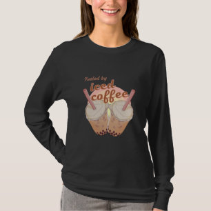 T-shirt alimenté par du café glacé. Cadeau pour les amateu