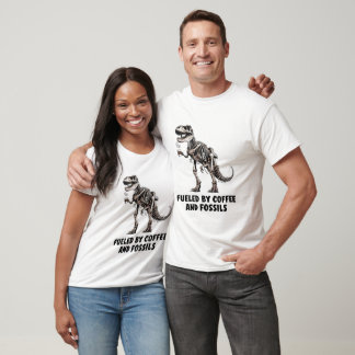 T-shirt Alimenté par le café et les fossiles T-Rex Humour