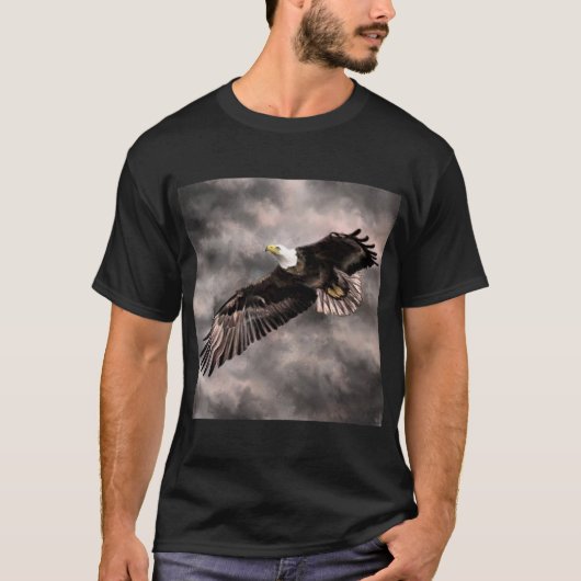 T-Shirt American Bald Eagle Flying in Storm Clouds (Voorkant)