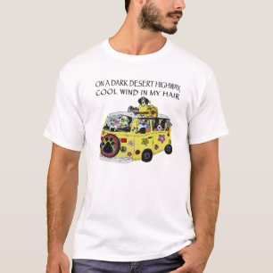 T-shirt Amusant Sur Une Route Du Désert Sombre Chien Ress
