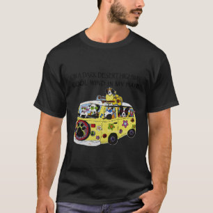 T-shirt Amusant Sur Une Route Du Désert Sombre Chien Resse