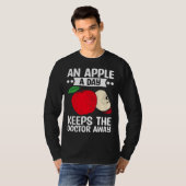 T-shirt An Apple A Day Keeps The Doctor Away Fruit Picker (Devant entier)