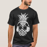T-shirt Ananas vintage Hawaiian Aloha Beach Cockt aux frui<br><div class="desc">Vintage ananas Hawaiian Aloha Beach Cool de cocktails</div>