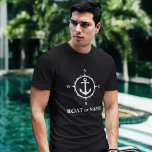 T-shirt Ancre de boussole nautique Votre bateau ou votre n<br><div class="desc">Une boussole nautique et une Ancre avec votre nom ou nom de bateau sur un T-shirt noir.</div>