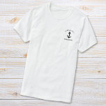 T-shirt Ancres classiques en bateau<br><div class="desc">Le t-shirt blanc du capitaine du bateau sur le thème nautique avec l'illustration d'une ancre et son nom et le nom du bateau en lettres modernes.</div>