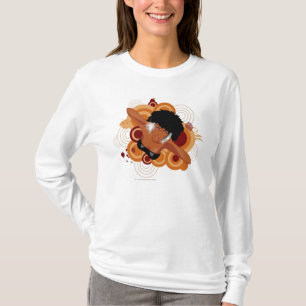 T-shirt Angle d'une femme appréciant la musique avec des