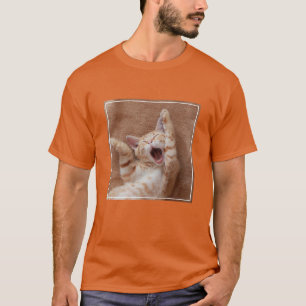 T-shirt Animaux de bébés cutest Ginger Kitten Yawning