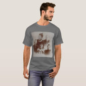T-shirt Antique Famille Collage Photo B&W Image (Devant entier)