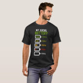 T-shirt Antisocial Introverti Introvert Loner Batterie bas (Devant entier)