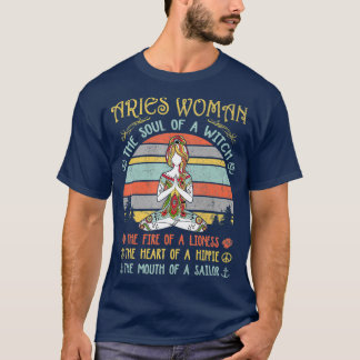 T-shirt Aries Woman The Soul Of A Witch Vintage Birthday