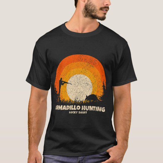 T-shirt Armadillo Hunter Lucky Charm Armadillo Chasse (Devant)