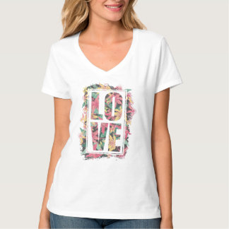T-shirt art with the phrase love flowers