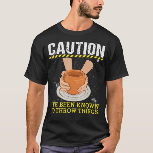 T-shirt Attention On M'A Connu Pour Jeter Des Choses Argil (Devant)