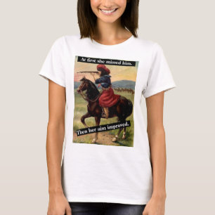 T-shirt Au Début, Elle L'A Manqué. Puis Son Objectif S'Est