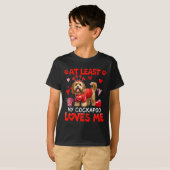 T-shirt Au moins mon Apoo m'aimant Saint-Valentin Propriét (Devant entier)