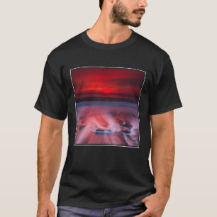 T-shirt Aube au-dessus de la mer orageuse