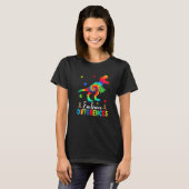 T-shirt Autisme Dinosaur Puzzle Pièce Embrasser les différ (Devant entier)