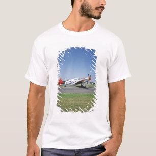 T-shirt avion P-51 C Tuskegee Red Tail au CAF Air