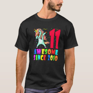T-shirt Awesome depuis 2010 Dabbing Unicorn 11e Anniversai
