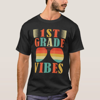 T-shirt Back To School 1st Grade Vibes  First Day Teacher 