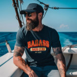 T-shirt Badass Papa Club Retro Cool Amusant tendance<br><div class="desc">Joignez-vous au Club Papa Badass avec cette chemise cool ! Design rétro tendance pour un cadeau de Fête des pères amusant. Bravo aux papas géniaux !</div>