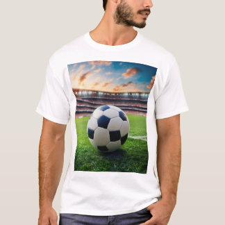 T-shirt Bal de football sur le terrain au coucher du solei