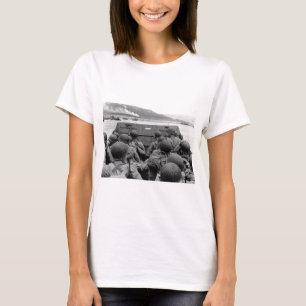 T-shirt Barge de débarquement de LCVP approchant la plage