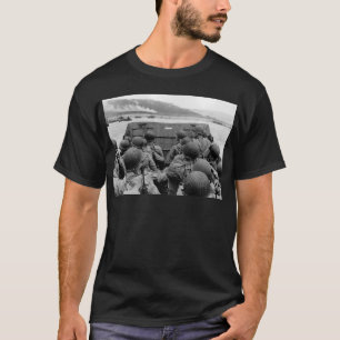 T-shirt Barge de débarquement de LCVP approchant la plage