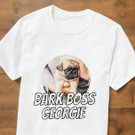 T-shirt Barre Boss Animaux de compagnie Photo Moderne Simp<br><div class="desc">Le design est simple avec un arrière - plan de couleur simple et la typographie sans serif pour un look super-héros.</div>