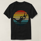 T-shirt BASE Saut Silhouette Sur Un Soleil Retro Perdu (Design devant)