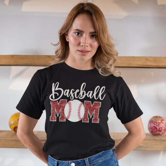 T-shirt Baseball Mom cute bright red text