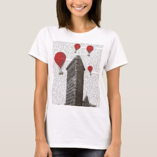 T-shirt Bâtiment plat de fer et ballons à air d'un rouge