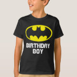 T-shirt Batman | Birthday Boy - Nom et âge<br><div class="desc">Ne manquez pas de vous démarquer de la foule avec ce superbe t-shirt d'anniversaire Batman de DC Comics. Personnalisez le t-shirt avec votre âge et votre nom. Tous les super-héros ne portent pas de capuchons que vous connaissez ! Soyez les super-héros que vous avez toujours voulu être.</div>