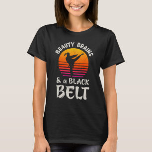T-shirt Beauté Cerveaux Et Une Fille De Karaté Ceinture No