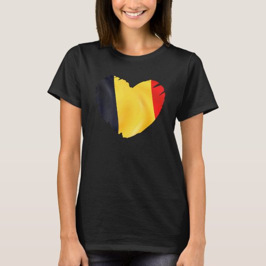 T-shirt Belgique Drapeau Sur La Forme Du Coeur Belgique (Devant)