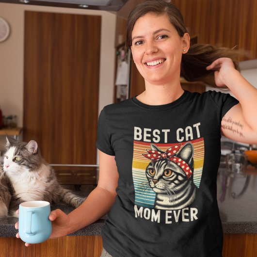T-shirt Best Cat Mom Ever - Cute Kitten Design