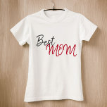 T-shirt Best Mom Red Script Simple Mother`Day<br><div class="desc">Best Mom Red Script Simple Mother`s Day T-Shirt. Un T-shirt moderne et simple avec un script Best Mom en rouge - changez le texte si vous voulez. Idée cadeau pour votre mère pour la fête des mères ou l'anniversaire.</div>