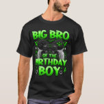 T-shirt Big Bro of the Birthday Boy Matching Family Brothe<br><div class="desc">Grand frère de l'anniversaire garçon jumelé famille frère</div>