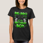 T-shirt Big Bro of the Birthday Boy Matching Family Brothe<br><div class="desc">Grand frère de l'anniversaire garçon jumelé famille frère</div>