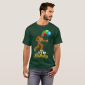 T-shirt Bigfoot Anniversaire Cake Balloons Sasquatch Yeti (Devant entier)